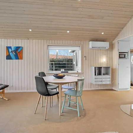 2 Bedroom In V Esbjerg